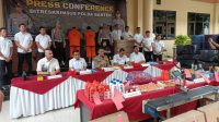 Polda Banten Grebek Pembuatan Oli Palsu dengan Merk Terkenal Raup Omzet 5,2 Miliar Dalam 3 Bulan