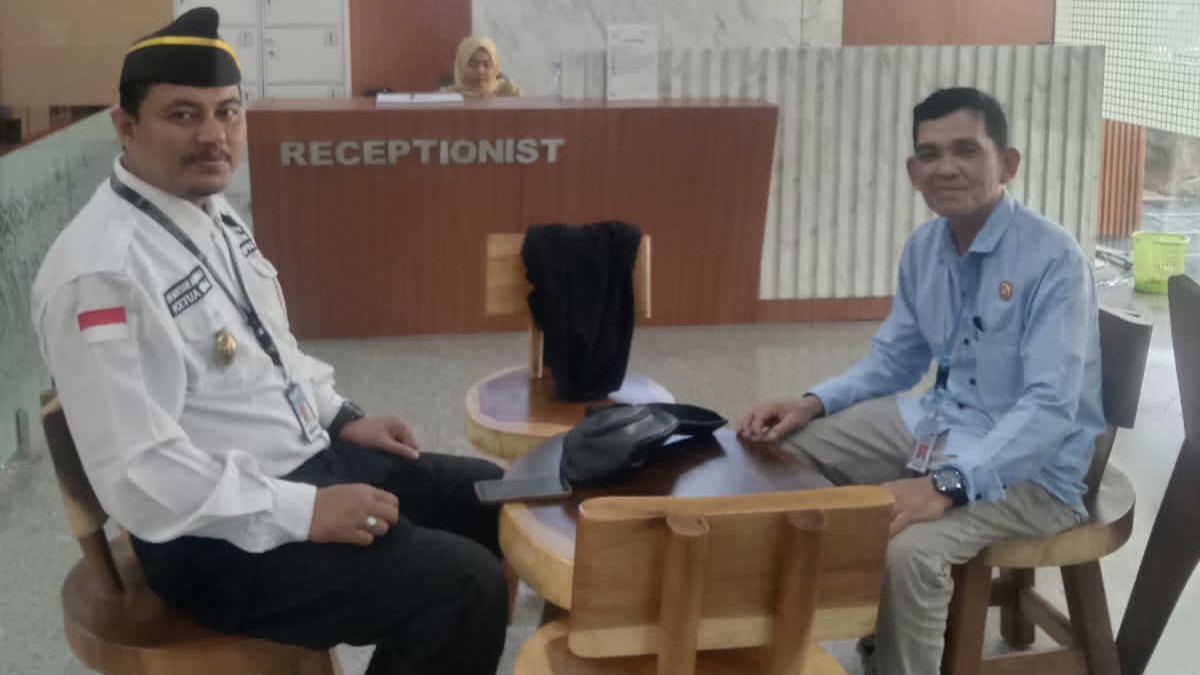 Ahmad Hapidz Setiawan, Wakil Sekretaris Jenderal FPN RI, saat menyampaikan laporan mengenai kondisi Jalan Sindanglaya–Cimerak.