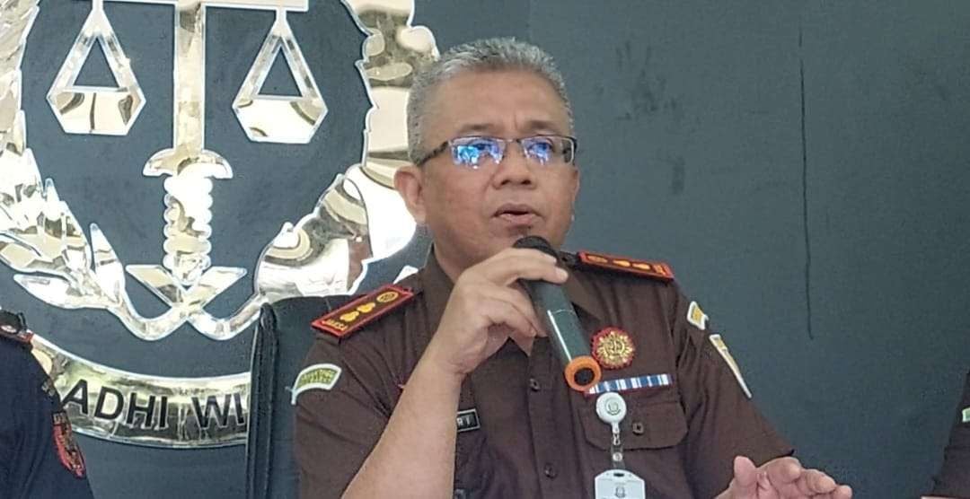 Kepala Kejaksaan Negeri Lebak, Onneri Khairoza, saat memberikan keterangan terkait capaian prestasi Kejari Lebak dalam pengisian Aplikasi Jaga Desa di Rangkasbitung.