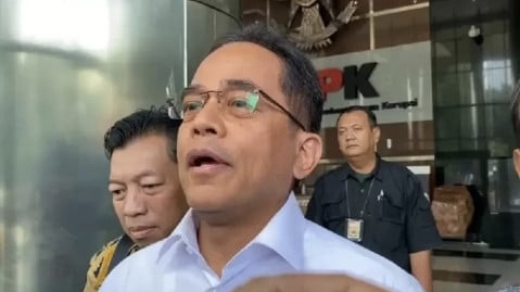 KPK memanggil Sekjen DPR Indra Iskandar hari ini, Kamis (5/2/2025) sebagai saksi terkait kasus dugaan korupsi pengadaan sarana dan prasarana rumah dinas DPR.