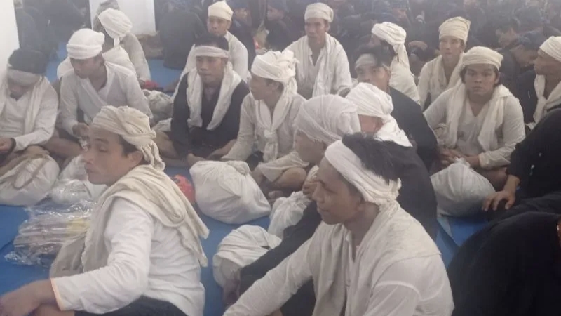 Masyarakat Badui memadati Gedung Pendopo Pemkab Lebak untuk merayakan Seba yang dihadiri 1.515 orang dan dilaksanakan pada Jumat (24/4/2026) pukul 20.00 WIB.
