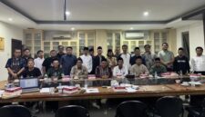 Sebanyak 13 pengasuh pondok pesantren di wilayah Jawa Barat mendatangi Lembaga Bantuan Hukum Pimpinan Pusat Gerakan Pemuda Ansor (LBH PP GP Ansor), Kamis (30/4/2026) lalu. (Foto: dok GP Ansor)
