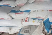 Kondisi kios pupuk di Kecamatan Leuwidamar, Kabupaten Lebak, yang diduga menjual pupuk bersubsidi di atas Harga Eceran Tertinggi (HET), Kamis (8/5/2026).