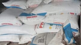 Kondisi kios pupuk di Kecamatan Leuwidamar, Kabupaten Lebak, yang diduga menjual pupuk bersubsidi di atas Harga Eceran Tertinggi (HET), Kamis (8/5/2026).