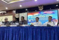 Konferensi pers TNI AL terkait pengungkapan dugaan penyelundupan 16 ton pasir timah ilegal di kawasan PIK 2 Tangerang, Banten, Selasa (12/5/2026).