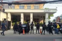 Ditreskrimsus Polda Metro Jaya dan Kortastipidkor Polri menggeledah kafe dan tempat tukar uang di Cipete, Jakarta Selatan terkait penyidikan dugaan kasus korupsi pasokan batu bara terhadap perusahaan PT PLN (Persero), PT Asabri (Persero) dan PT Krakatau Steel, Jakarta, Rabu (8/7/2026).