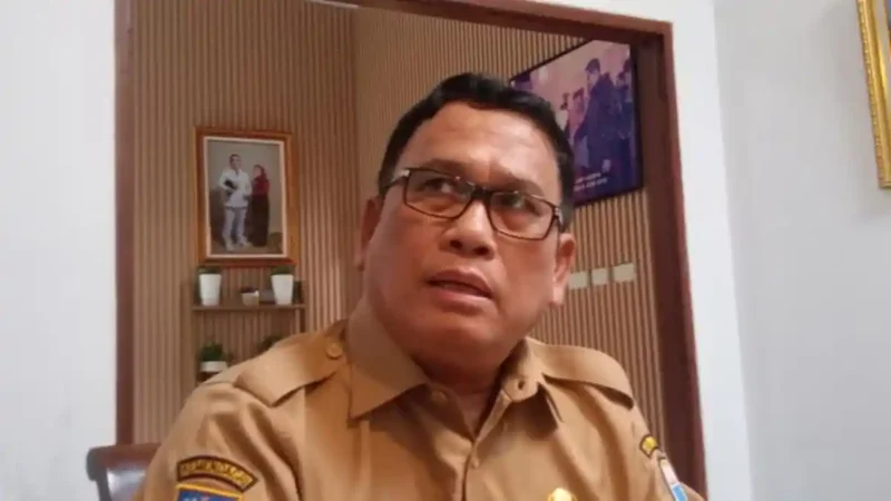 Keterangan foto: Wakil Bupati Lebak Amir Hamzah. Pemerintah Kabupaten Lebak mendukung penataan sektor pertambangan rakyat agar berjalan sesuai ketentuan peraturan perundang-undangan, berizin, serta memberikan manfaat bagi masyarakat dan tetap memperhatikan kelestarian lingkungan.