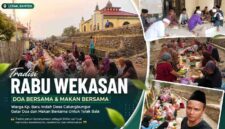 Warga Kampung Baru Indah/Pasir Angin, Desa Calungbungur, Kecamatan Sajira, Kabupaten Lebak, mengikuti doa dan makan bersama dalam rangka memperingati tradisi Rabu Wekasan di Masjid Agung Nurul Ikhlas, Rabu (12/8/2026).