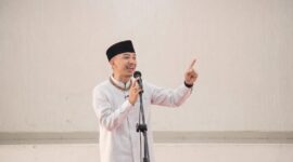 Bupati Lebak Moch. Hasbi Asyidiki Jayabaya. Pemerintah Kabupaten Lebak menyalurkan dana insentif keagamaan sebesar Rp7,81 miliar pada Tahun Anggaran 2026 bagi guru madrasah diniyah, pimpinan pondok pesantren, dan pengajar program Maghrib Mengaji.