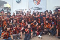 Jajaran Majelis Pimpinan Cabang (MPC) Pemuda Pancasila Kabupaten Lebak berfoto bersama di depan kantor Majelis Pimpinan Wilayah (MPW) Pemuda Pancasila Provinsi Banten dalam rangka memperingati HUT ke-67 Pemuda Pancasila, Rabu (28/10/2026). Kehadiran jajaran tersebut menjadi bentuk partisipasi dan solidaritas kader dalam mendukung kegiatan organisasi serta mempererat kebersamaan antarkader Pemuda Pancasila di Provinsi Banten.