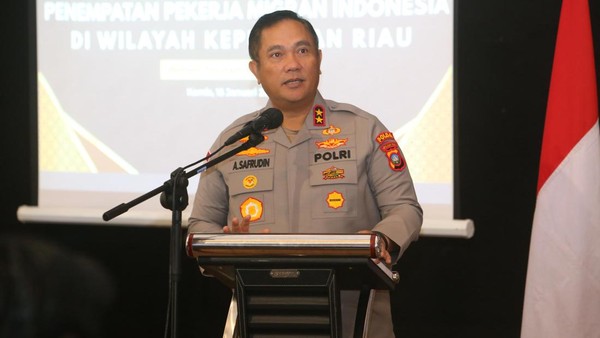Keterangan foto: Irjen Pol Asep Safrudin ditunjuk Kapolri Jenderal Polisi Suyudi Ario Seto sebagai Kepala Bareskrim Polri, menggantikan Komjen Pol Syahardiantono berdasarkan Surat Telegram Kapolri Nomor ST/2205/X/KEP./2026.