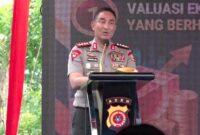 Ilustrasi pengungkapan laboratorium narkoba rahasia di Kabupaten Pidie, Aceh. Kapolri memaparkan kronologi penyelidikan dan penindakan terhadap jaringan narkotika lintas negara dengan barang bukti sekitar 1,2 ton bruto, berupa sabu cair dan sabu kristal.