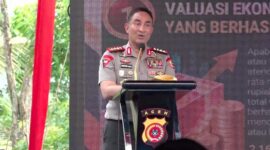 Ilustrasi pengungkapan laboratorium narkoba rahasia di Kabupaten Pidie, Aceh. Kapolri memaparkan kronologi penyelidikan dan penindakan terhadap jaringan narkotika lintas negara dengan barang bukti sekitar 1,2 ton bruto, berupa sabu cair dan sabu kristal.